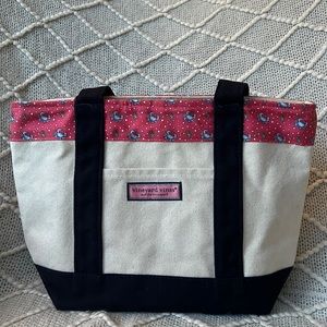 Vineyard vines small tote in cream and navy blue